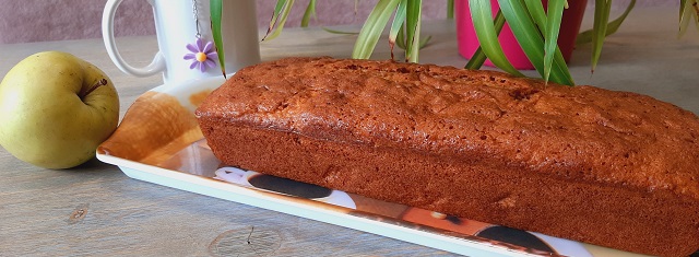 Cuisiner – Le cake à la pomme et à la&nbsp;cannelle